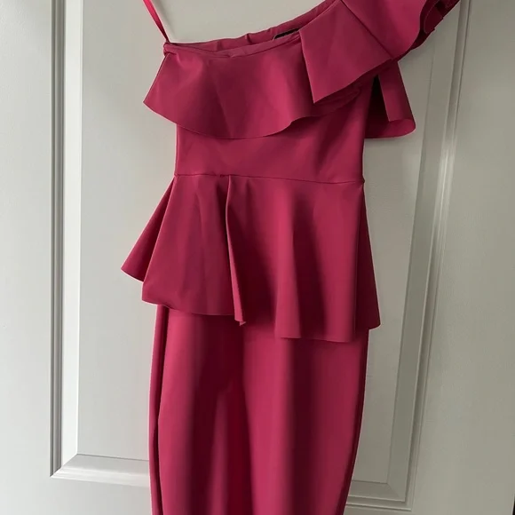 Chiara Boni Pink One Shoulder Ruffle Peplum Dress - Picture 5 of 9